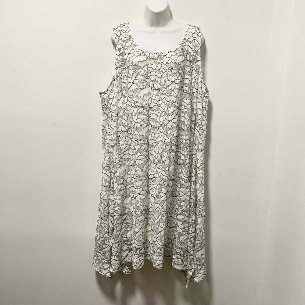 Signature by Robbie Bee Lace shift Asymmetrical Sundress White/Black Size 3X